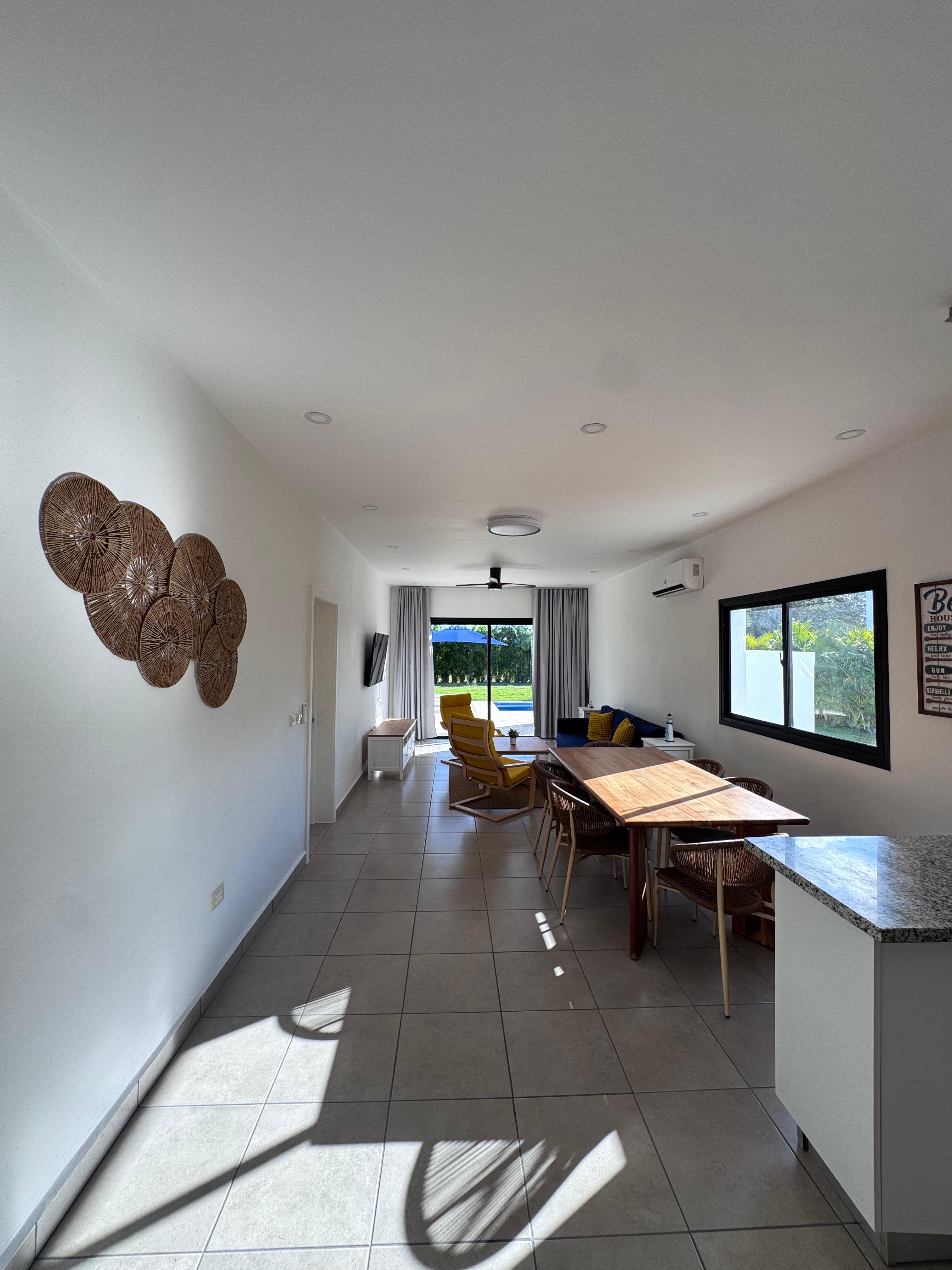 Living & Kitchen